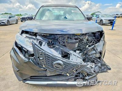 Piąte zdjęcie samochodu w środku: 2017 NISSAN ROGUE S VIN:KNMAT2MT3HP616192 - miniatura