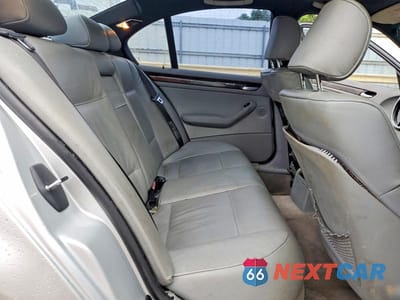 Zdjęcie 10 z 12 samochodu: 2005 BMW 325 I VIN:WBAEV33435KW16940 - miniatura