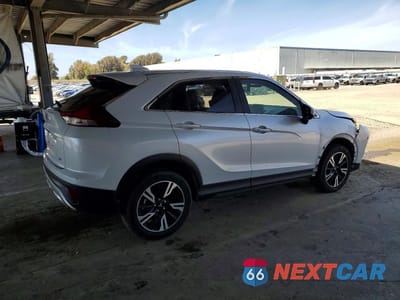 Trzecie zdjęcie samochodu z tyłu: 2025 MITSUBISHI ECLIPSE CROSS SE VIN:JA4ATWAAXSZ011246 - miniatura