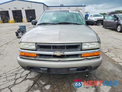Piąte zdjęcie samochodu w środku: 2002 CHEVROLET S TRUCK S10 VIN:1GCCS14W928150883 - miniatura