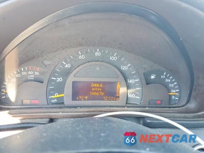 Zdjęcie 9 z 12 samochodu: 2001 MERCEDES-BENZ C 320 VIN:WDBRF64J91F051571 - miniatura