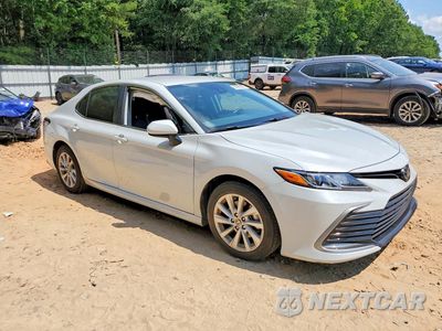 Czwarte zdjęcie samochodu z boku: 2024 TOYOTA CAMRY LE VIN:4T1C11AK6RU215755 - miniatura