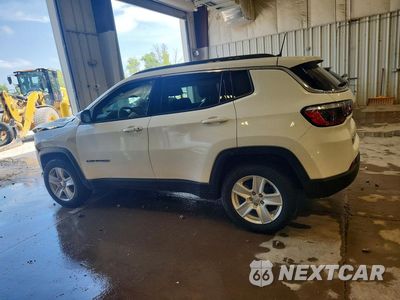 Drugie zdjęcie samochodu z przodu: 2022 JEEP COMPASS LATITUDE VIN:3C4NJDBB6NT210203 - miniatura