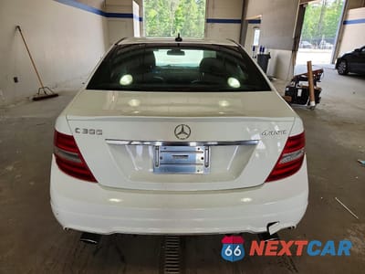 Zdjęcie 6 z 12 samochodu: 2012 MERCEDES-BENZ C 300 4MATIC VIN:WDDGF8BB9CA692788 - miniatura