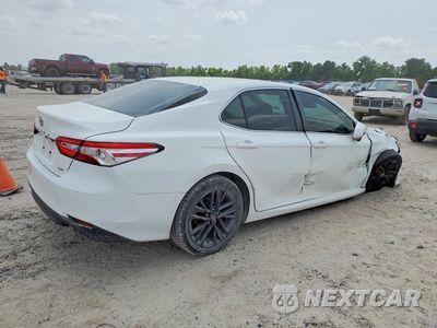 Trzecie zdjęcie samochodu z tyłu: 2018 TOYOTA CAMRY LE VIN:JTNB11HK0J3032573 - miniatura