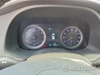 Zdjęcie 9 z 12 samochodu: 2017 HYUNDAI TUCSON LIMITED VIN:KM8J3CA22HU288438 - miniatura