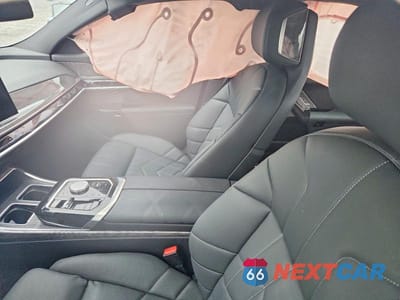 Zdjęcie 8 z 12 samochodu: 2025 BMW I7 XDRIVE60 VIN:WBY53EJ0XSCU92576 - miniatura