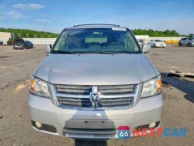 Piąte zdjęcie samochodu w środku: 2010 DODGE GRAND CARAVAN SXT VIN:2D4RN5D14AR174544 - miniatura