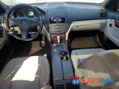 Zdjęcie 8 z 12 samochodu: 2010 MERCEDES-BENZ C 350 VIN:WDDGF5GB4AF452880 - miniatura