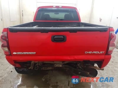 Zdjęcie 6 z 12 samochodu: 2003 CHEVROLET SILVERADO K1500 VIN:1GCEK19T63E300426 - miniatura