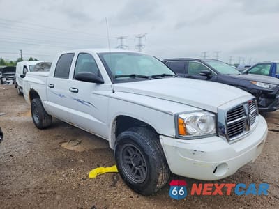 Czwarte zdjęcie samochodu z boku: 2007 DODGE DAKOTA QUAD SLT VIN:1D7HE48K87S189910 - miniatura