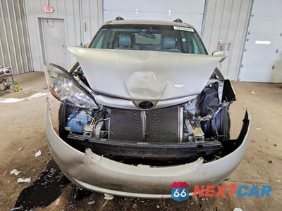 Piąte zdjęcie samochodu w środku: 2010 TOYOTA SIENNA XLE VIN:5TDDK4CCXAS033790 - miniatura