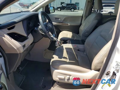 Zdjęcie 7 z 13 samochodu: 2020 TOYOTA SIENNA XLE PREMIUM 8-PASSENGER VIN:5TDYZ3DC1LS084782 - miniatura