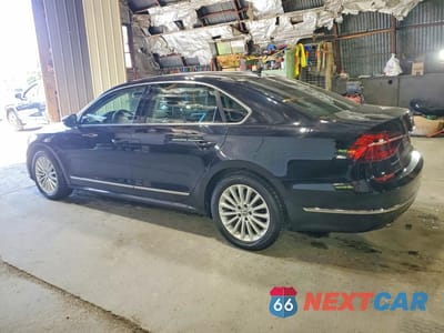 Drugie zdjęcie samochodu z przodu: 2017 VOLKSWAGEN PASSAT SE VIN:1VWBT7A38HC040013 - miniatura