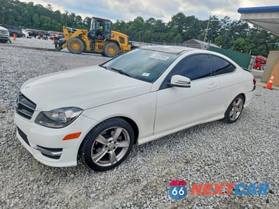 2013 MERCEDES-BENZ C 250 WDDGJ4HB2DG005387 - główne zdjęcie licytacji z USA - miniatura
