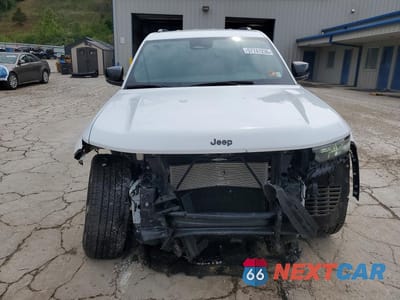 Piąte zdjęcie samochodu w środku: 2023 JEEP GRAND CHEROKEE L LAREDO VIN:1C4RJKAG5P8807931 - miniatura