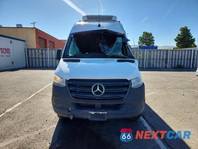 Piąte zdjęcie samochodu w środku: 2023 MERCEDES-BENZ SPRINTER 2500 VIN:W1Y40BHY8PT130877 - miniatura