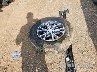 Zdjęcie 13 z 14 samochodu: 2025 GMC ACADIA AT4 VIN:1GKENPRS6SJ301443 - miniatura