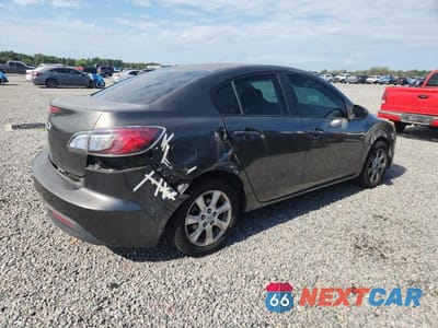 Trzecie zdjęcie samochodu z tyłu: 2010 MAZDA 3 I VIN:JM1BL1SF2A1185512 - miniatura