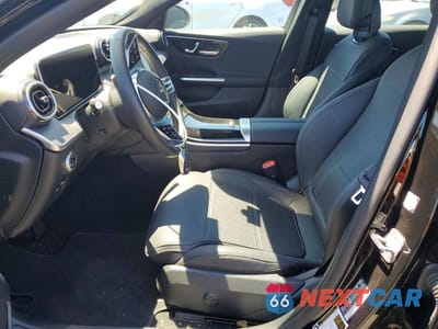 Zdjęcie 7 z 12 samochodu: 2025 MERCEDES-BENZ C 300 4MATIC VIN:W1KAF4HB0SR287943 - miniatura