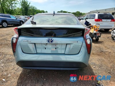 Zdjęcie 6 z 12 samochodu: 2016 TOYOTA PRIUS TWO VIN:JTDKBRFU4G3515917 - miniatura
