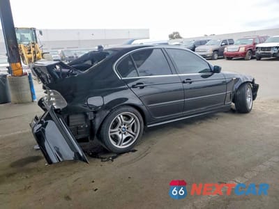 Trzecie zdjęcie samochodu z tyłu: 2005 BMW 330 I VIN:WBAEV53425KM39700 - miniatura