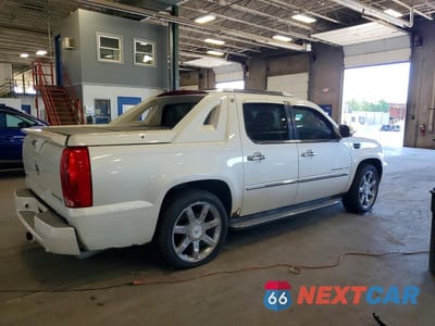 Trzecie zdjęcie samochodu z tyłu: 2011 CADILLAC ESCALADE EXT LUXURY VIN:3GYT4MEFXBG194230 - miniatura