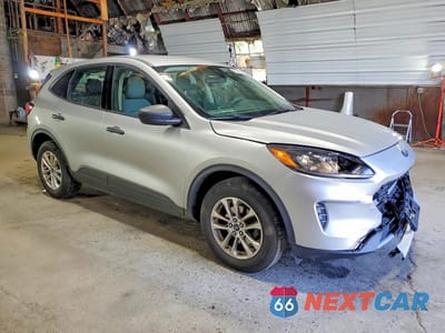 Czwarte zdjęcie samochodu z boku: 2020 FORD ESCAPE S VIN:1FMCU9F62LUC73452 - miniatura