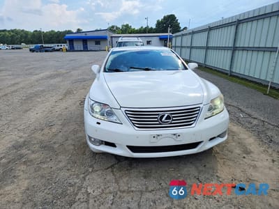 Piąte zdjęcie samochodu w środku: 2011 LEXUS LS 460 VIN:JTHBL5EF3B5103492 - miniatura