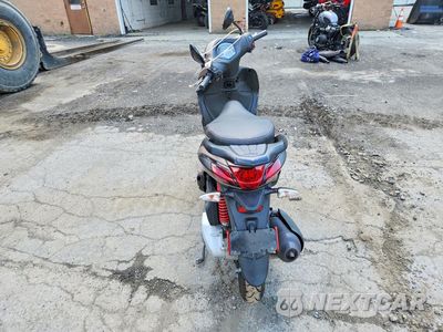 Czwarte zdjęcie samochodu z boku: 2023 PIAGGIO LIBERTY 150 VIN:ZAPM898GXP7004055 - miniatura
