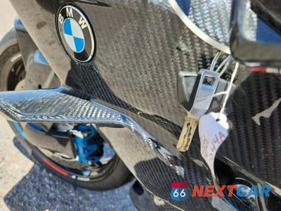 Zdjęcie 8 z 9 samochodu: 2025 BMW S 1000 RR VIN:WB10P2304S6L36542 - miniatura