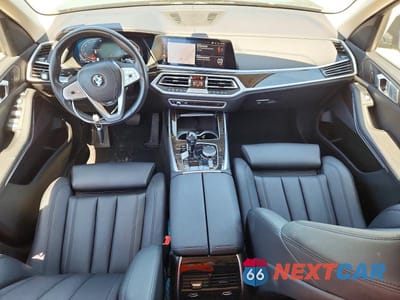 Zdjęcie 8 z 13 samochodu: 2021 BMW X7 XDRIVE40I VIN:5UXCW2C07M9H31532 - miniatura
