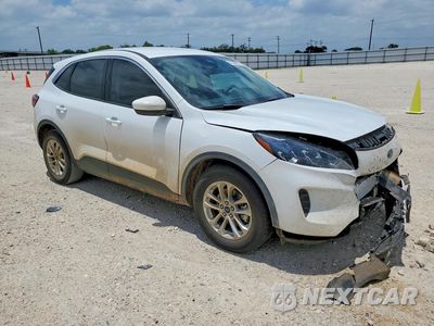 Czwarte zdjęcie samochodu z boku: 2020 FORD ESCAPE SE VIN:1FMCU0G67LUC24709 - miniatura