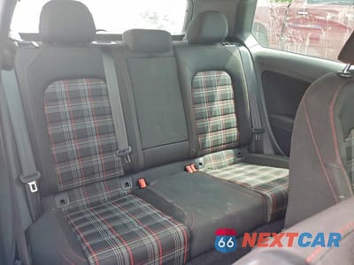 Zdjęcie 10 z 13 samochodu: 2015 VOLKSWAGEN GTI VIN:3VWT47AU4FM074598 - miniatura