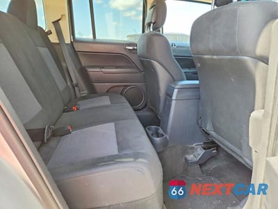 Zdjęcie 11 z 13 samochodu: 2013 JEEP PATRIOT LATITUDE VIN:1C4NJRFBXDD260033 - miniatura