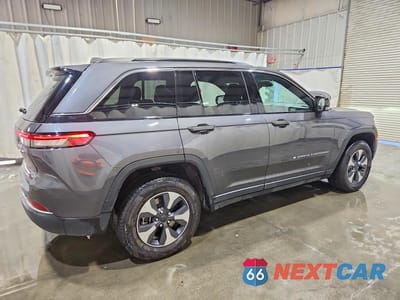 Trzecie zdjęcie samochodu z tyłu: 2024 JEEP GRAND CHEROKEE LIMITED 4XE VIN:1C4RJYB68R8516156 - miniatura