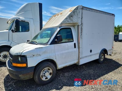 2008 CHEVROLET EXPRESS DELIVERY TRUCK 1GBHG31K481105294 - główne zdjęcie licytacji z USA - miniatura