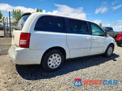 Trzecie zdjęcie samochodu z tyłu: 2010 CHRYSLER TOWN & COUNTRY LX VIN:2A4RR4DE1AR137850 - miniatura