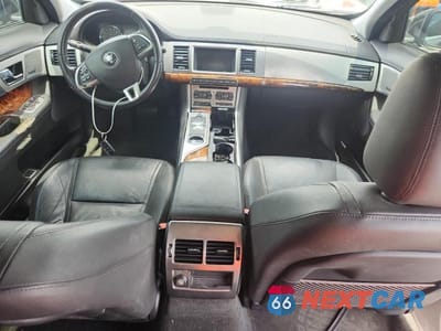 Zdjęcie 8 z 12 samochodu: 2015 JAGUAR XF 2.0T PREMIUM VIN:SAJWA0FS9FPU78984 - miniatura