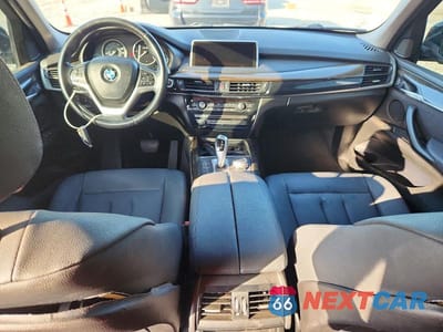 Zdjęcie 8 z 12 samochodu: 2015 BMW X5 XDRIVE35D VIN:5UXKS4C51F0N06090 - miniatura