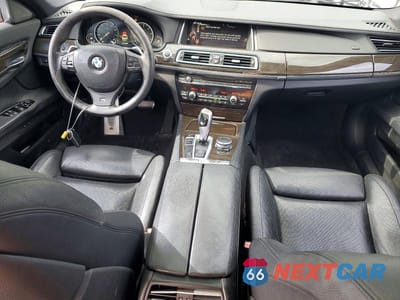 Zdjęcie 8 z 12 samochodu: 2015 BMW 740 LI VIN:WBAYE4C57FD139009 - miniatura