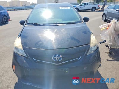 Piąte zdjęcie samochodu w środku: 2014 TOYOTA PRIUS V THREE VIN:JTDZN3EU1EJ010348 - miniatura