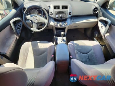 Zdjęcie 8 z 13 samochodu: 2008 TOYOTA RAV 4 VIN:JTMBD35V685204562 - miniatura