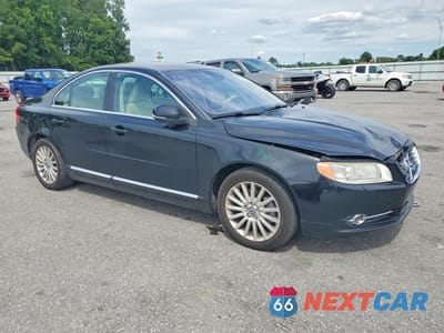 Czwarte zdjęcie samochodu z boku: 2013 VOLVO S80 3.2 VIN:YV1952AS4D1167122 - miniatura