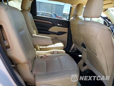 Zdjęcie 11 z 14 samochodu: 2019 TOYOTA HIGHLANDER HYBRID LIMITED PLATINUM VIN:5TDDGRFH0KS059077 - miniatura
