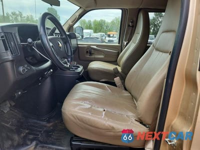 Zdjęcie 7 z 12 samochodu: 2010 CHEVROLET EXPRESS G3500 LS VIN:1GA2GZDG8A1164830 - miniatura