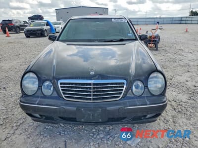 Piąte zdjęcie samochodu w środku: 2002 MERCEDES-BENZ E 320 VIN:WDBJF65J02B493806 - miniatura