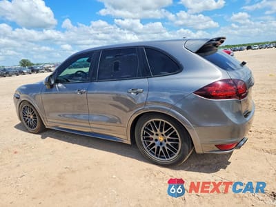 Drugie zdjęcie samochodu z przodu: 2013 PORSCHE CAYENNE GTS VIN:WP1AD2A20DLA71805 - miniatura