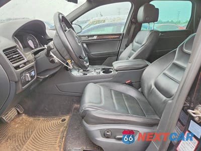 Zdjęcie 7 z 12 samochodu: 2014 VOLKSWAGEN TOUAREG V6 TDI VIN:WVGEP9BP4ED011787 - miniatura