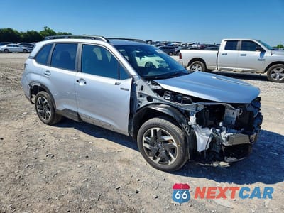Czwarte zdjęcie samochodu z boku: 2025 SUBARU FORESTER PREMIUM HYBRID AWD VIN:JF2SLSED3SH416511 - miniatura